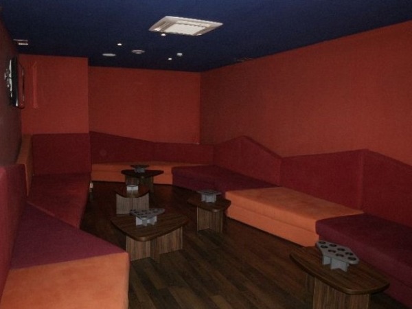 6y9 club swingers barcelona sala sofas secret love clubs