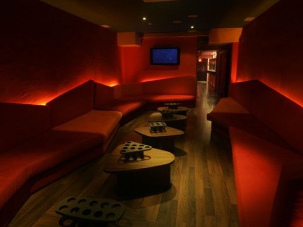 6y9 club swingers barcelona sala sofas y copas secret love clubs