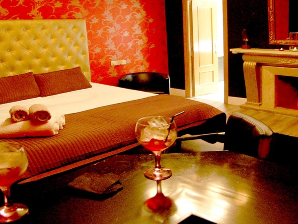 Alfonso XIII suites por horas en Madrid habitaciones secret love hotels