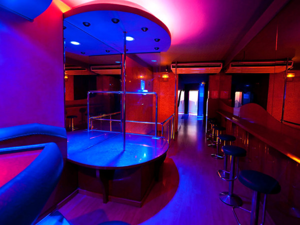 Club Liberal Barcelona Open Zona Publica Barra Podim Pole