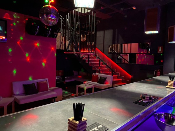 Club Liberal Francia Sala Olimpo Zona Comun Bola Disco