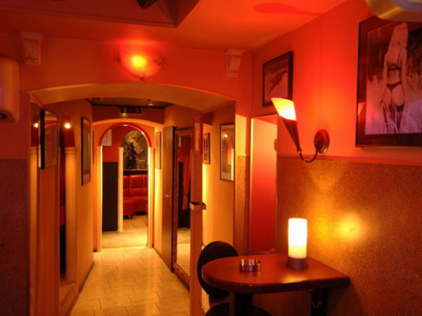 Club Liberal Viena Der Tempel Zona Comun