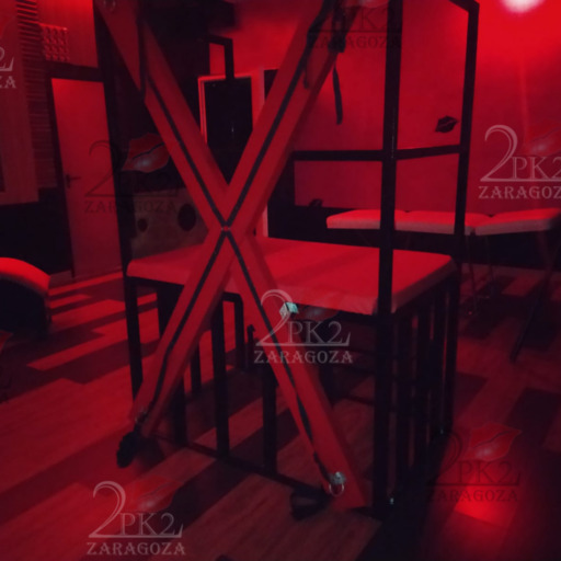 Club Liberal Zaragoza Pk2 Sala BDSM Cruz Esposas Sofa Tantra