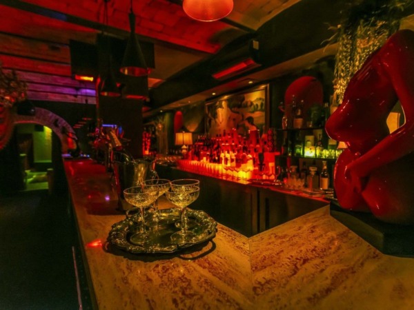 Club liberal Roma 69 Zona Comun Bar