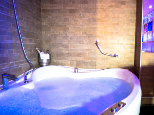Hotel-Breda-Barcelona-Jacuzzi-2