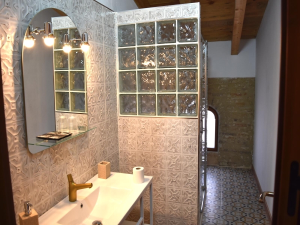Hotel Romántico Castillo del Bulbuente en zaragoza el baño