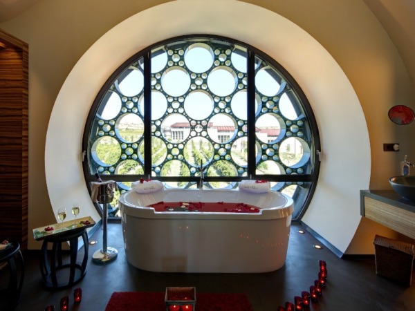 Hotel romántico Mas Tinell bodega y hotel en vilafranca - hoteles con jacizzi