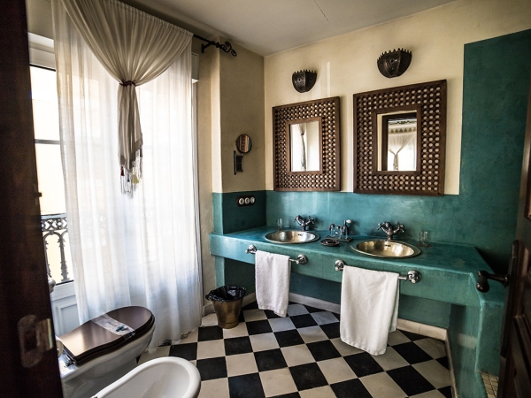 Hotel romántico alcoba del rey en sevilla baño