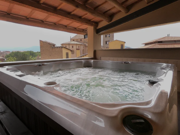 Hotel romantico las clarissas en vic jacuzzi