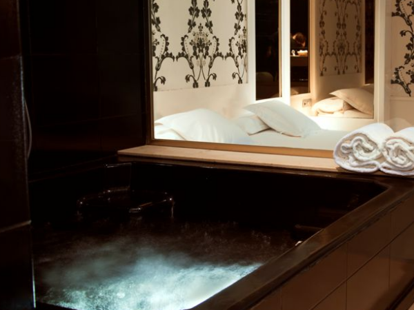 Jacuzzi-1-2