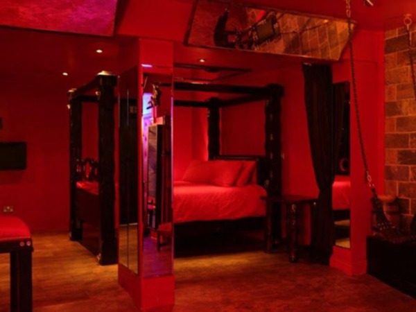 THE-SECRET-DUNGEON-room-cabecera