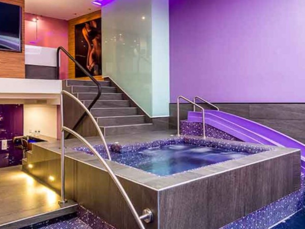 jacuzzi