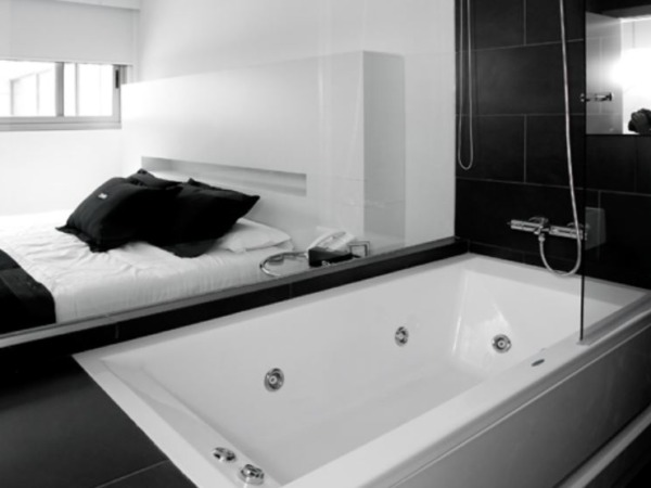 jacuzzi-room