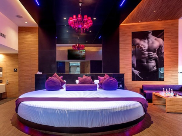 v-room-3