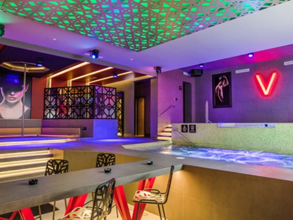 v-room-5