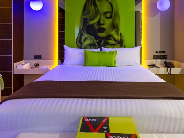 v-room-7