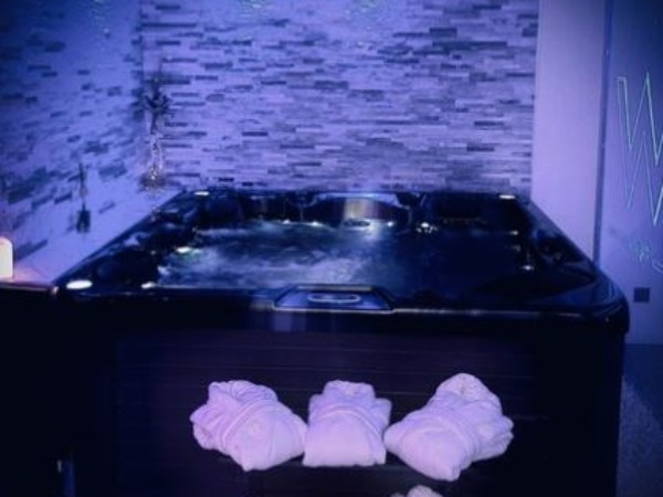 w-spa-jacuzzi2